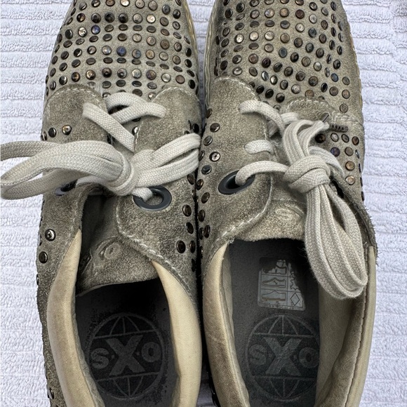 O.X.S FREE PEOPLE STUDDED TENNIS SHOE SZ 38 USA 7 1/2 MADE IN ITALY NEARLY NEW - Picture 6 of 6